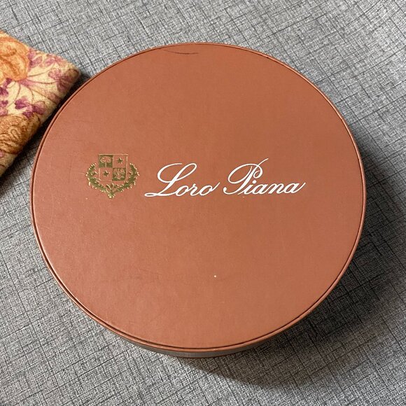 Loro Piana Cashmere Short Fringe Floral Tapestry look Scarf with Box EUC - Picture 8 of 11